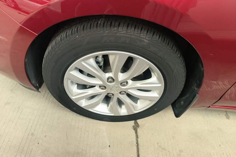 Used Buick GT 2021 Revised Version Flagship 1.5L Automatic Elite Edition Left Front Wheel Hub