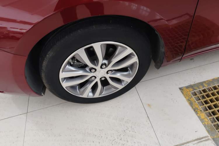 Used Buick GT 2021 1.3T Automatic Mild Hybrid Elite Version Left Front Wheel Hub