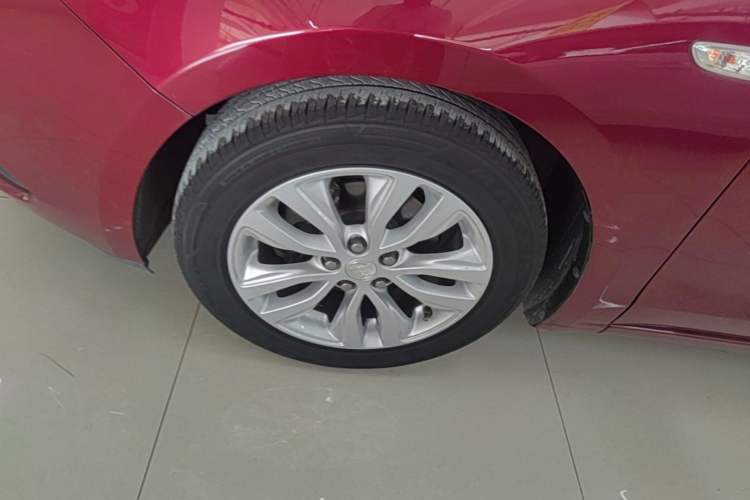 Used Buick GT 2021 Revised Version Flagship 1.5L Automatic Elite Edition Left Front Wheel Hub