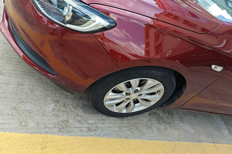 Used Buick GT 2021 Revised Version Flagship 1.5L Automatic Entry-Level Trim Left Front Wheel Hub