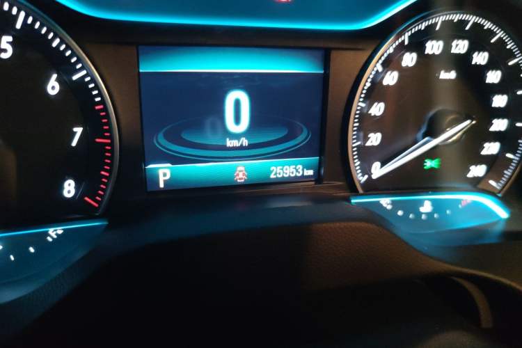 Used Buick GT 2021 Revised Version Flagship 1.5L Automatic Elite Edition Odometer Close Up