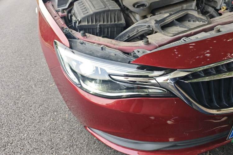 Used Buick GT 2021 Revised Version Flagship 1.5L Automatic Elite Edition Right Front Headlight