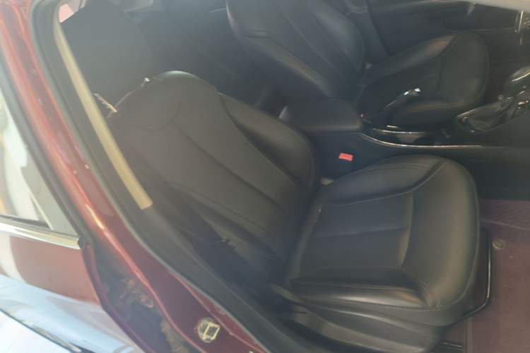 Used Buick GT 2021 Revised Version Flagship 1.5L Automatic Elite Edition Right Front Seat