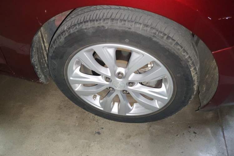 Used Buick GT 2021 Exemplar 1.5L Automatic Elite Version Right Front Wheel Hub