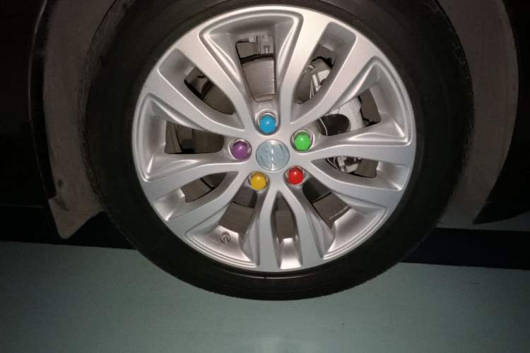 Used Buick GT 2021 Revised Version Flagship 1.5L Automatic Elite Edition Right Front Wheel Hub