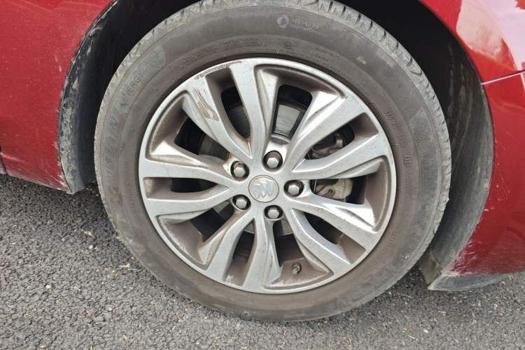 Used Buick GT 2021 Revised Version Flagship 1.5L Automatic Elite Edition Right Front Wheel Hub