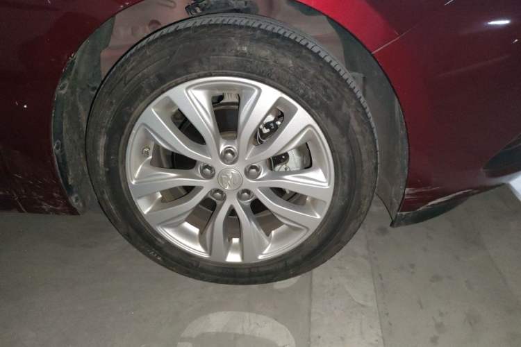 Used Buick GT 2021 Revised Version Flagship 1.5L Automatic Elite Edition Right Front Wheel Hub