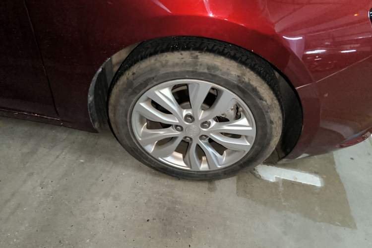 Used Buick GT 2021 Revised Version Flagship 1.5L Automatic Elite Edition Right Front Wheel Hub