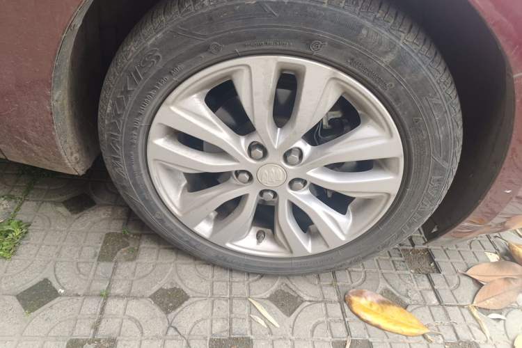 Used Buick GT 2021 Exemplar 1.5L Automatic Entry-Level Trim Right Front Wheel Hub