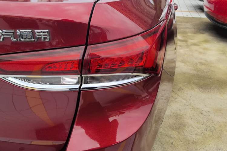 Used Buick GT 2021 1.3T Automatic Mild Hybrid Elite Version Right Rear Taillight