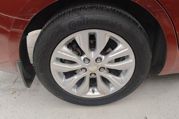Used Buick GT 2021 Revised Version Flagship 1.5L Automatic Elite Edition Right Rear Wheel Hub
