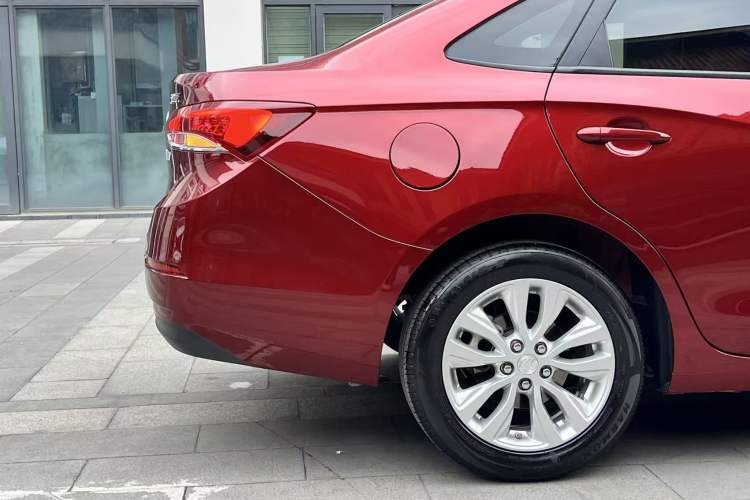 Used Buick GT 2021 Revised Version Flagship 1.5L Automatic Elite Edition Right Rear Wheel Hub