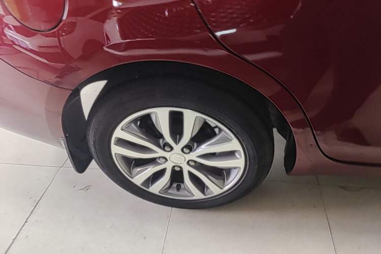 Used Buick GT 2021 1.3T Automatic Mild Hybrid Elite Version Right Rear Wheel Hub
