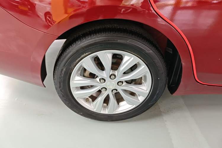 Used Buick GT 2021 Revised Version Flagship 1.5L Automatic Elite Edition Right Rear Wheel Hub