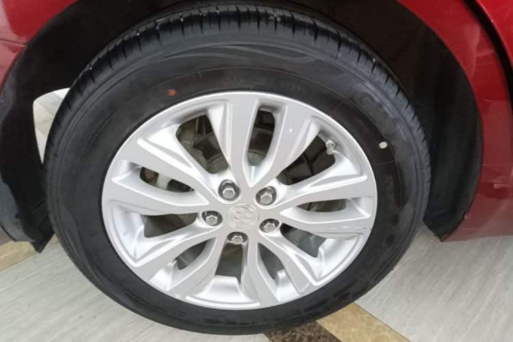 Used Buick GT 2021 Revised Version Flagship 1.5L Automatic Elite Edition Right Rear Wheel Hub