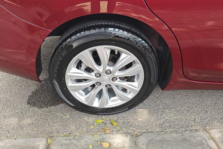 Used Buick GT 2021 Revised Version Flagship 1.5L Automatic Elite Edition Right Rear Wheel Hub