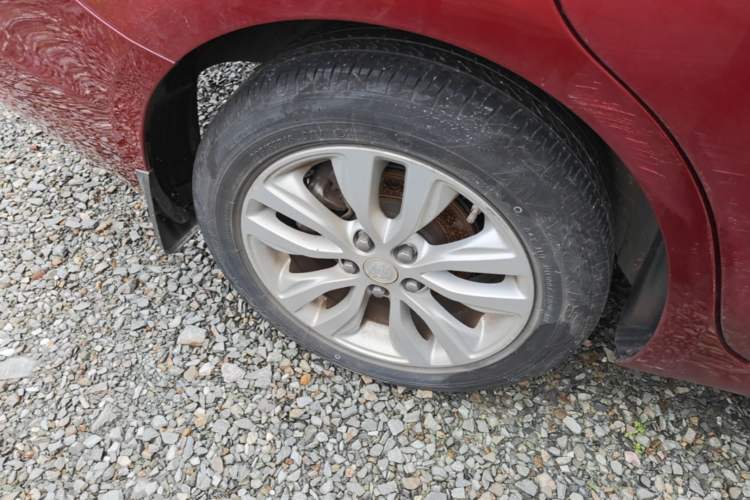 Used Buick GT 2021 Revised Version Flagship 1.5L Automatic Elite Edition Right Rear Wheel Hub