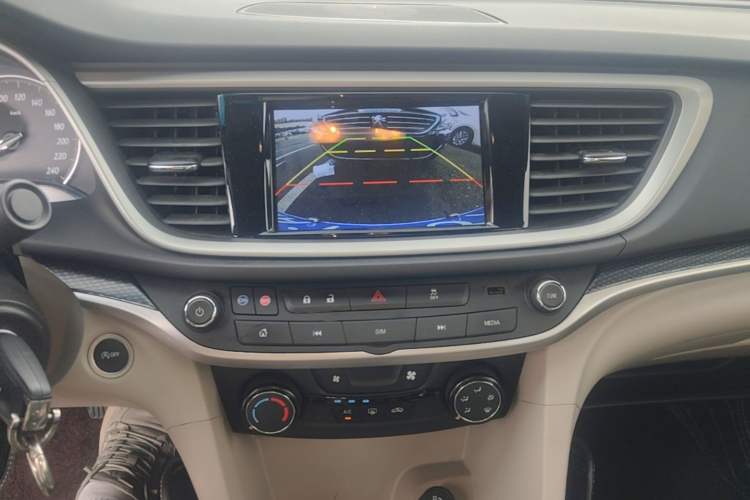 Used Buick GT 2021 Exemplar 1.5L Automatic Elite Version Audio And AC Panel