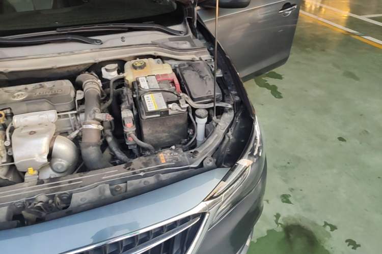 Used Buick GT 2021 1.3T Automatic Mild Hybrid Elite Version Engine Bay Left