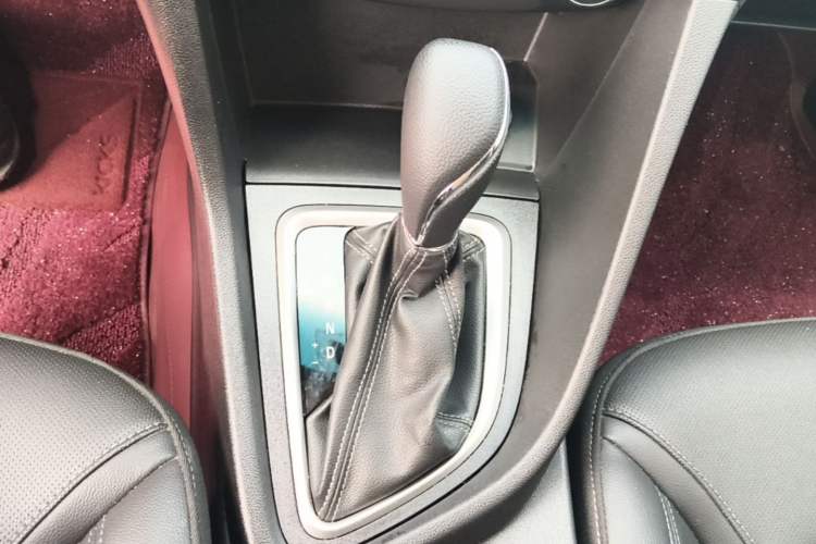Used Buick GT 2021 Revised Version Flagship 1.5L Automatic Elite Edition Gear Lever