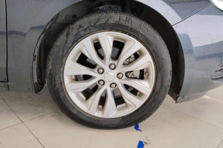 Used Buick GT 2021 Revised Version Flagship 1.5L Automatic Elite Edition Left Front Wheel Hub