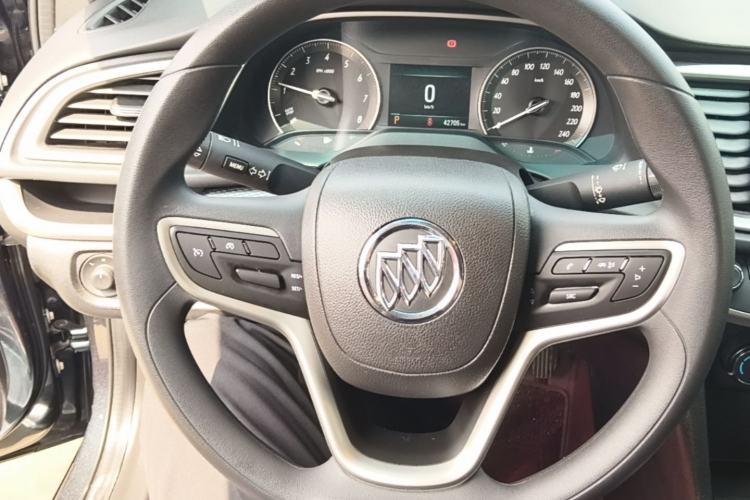 Used Buick GT 2021 Revised Version Flagship 1.5L Automatic Elite Edition Steering Wheel