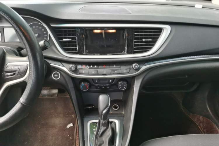 Used Buick GT 2021 Revised Version Flagship 1.5L Automatic Elite Edition Audio And AC Panel