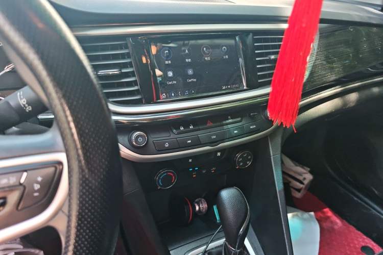Used Buick GT 2021 Revised Version 1.3T Automatic Mild Hybrid Elite Edition Audio And AC Panel