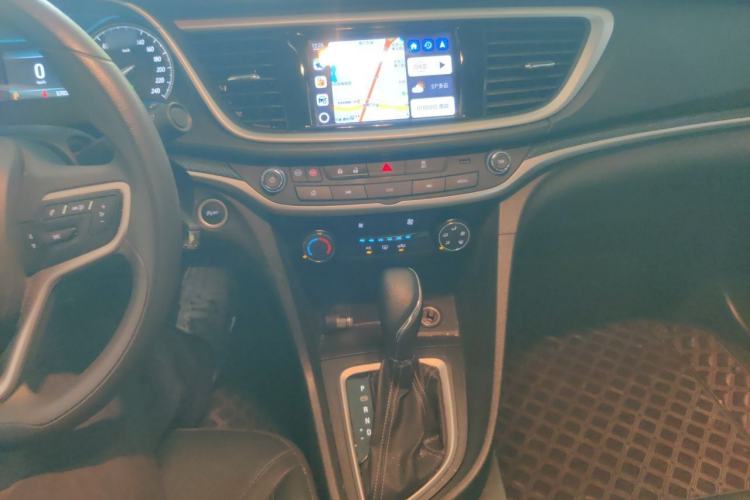 Used Buick GT 2021 Revised Version Flagship 1.5L Automatic Elite Edition Audio And AC Panel