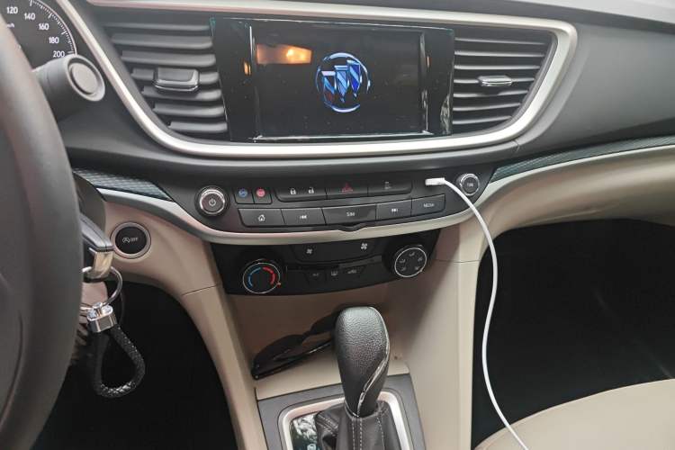 Used Buick GT 2021 Exemplar 1.5L Automatic Elite Version Audio And AC Panel