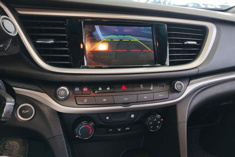 Used Buick GT 2021 Revised Version Flagship 1.5L Automatic Elite Edition Audio And AC Panel