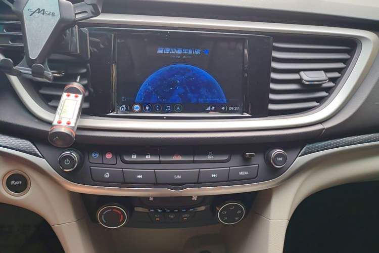 Used Buick GT 2021 Exemplar 1.5L Automatic Elite Version Audio And AC Panel