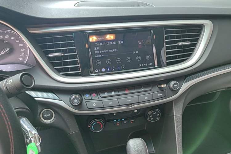 Used Buick GT 2021 Revised Version 1.3T Automatic Mild Hybrid Elite Edition Audio And AC Panel