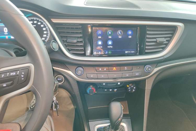 Used Buick GT 2021 Revised Version Flagship 1.5L Automatic Elite Edition Audio And AC Panel