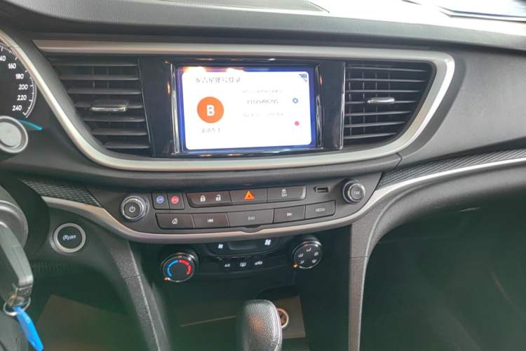 Used Buick GT 2021 Revised Version Flagship 1.5L Automatic Elite Edition Audio And AC Panel