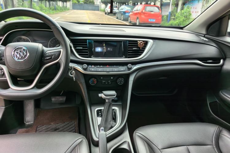 Used Buick GT 2021 Revised Version Flagship 1.5L Automatic Elite Edition Audio And AC Panel