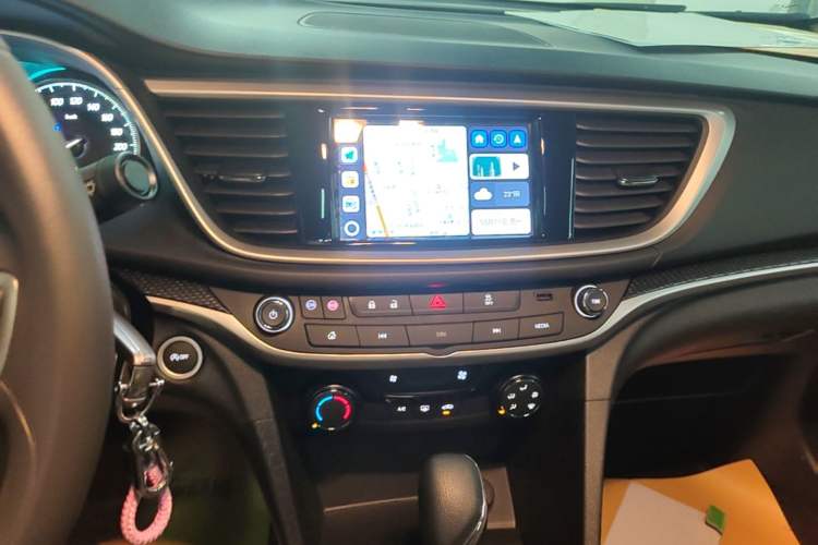 Used Buick GT 2021 Revised Version 1.3T Automatic Mild Hybrid Elite Edition Audio And AC Panel