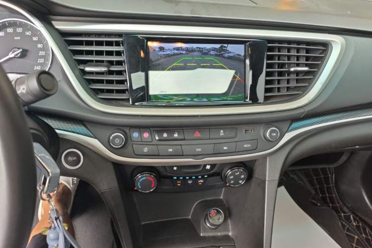 Used Buick GT 2021 Revised Version Flagship 1.5L Automatic Elite Edition Audio And AC Panel