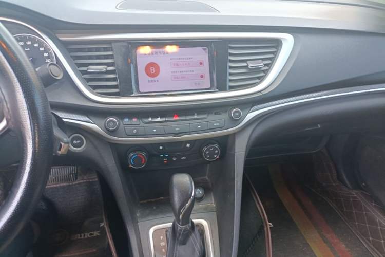 Used Buick GT 2021 Revised Version Flagship 1.5L Automatic Elite Edition Audio And AC Panel