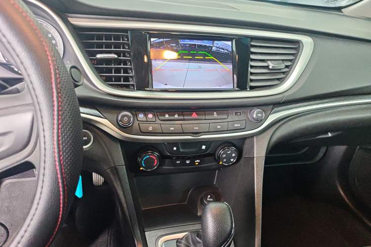 Used Buick GT 2021 1.3T Automatic Mild Hybrid Elite Version Audio And AC Panel
