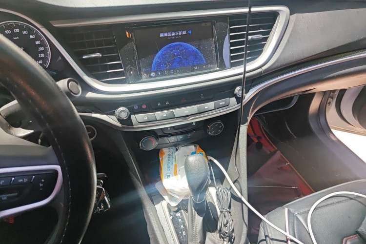 Used Buick GT 2021 Revised Version Flagship 1.5L Automatic Elite Edition Audio And AC Panel
