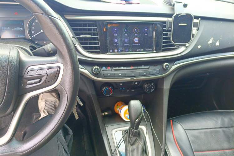 Used Buick GT 2021 Revised Version Flagship 1.5L Automatic Elite Edition Audio And AC Panel