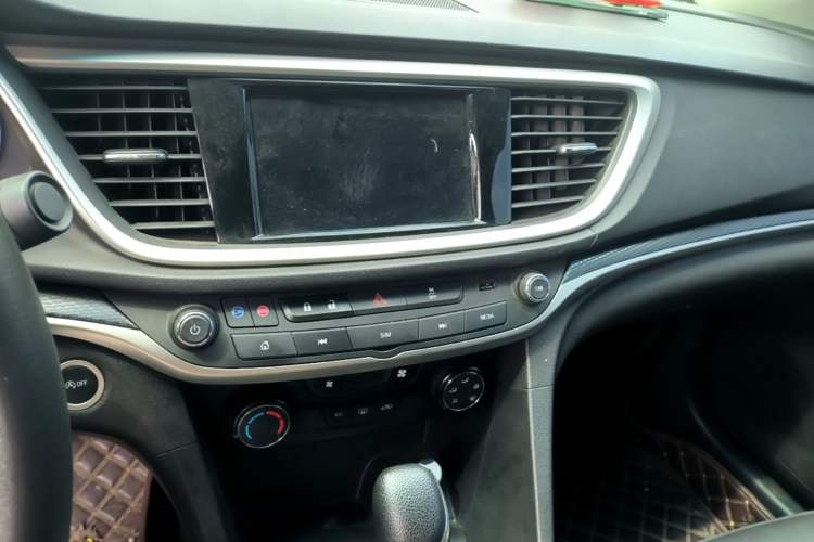 Used Buick GT 2021 Revised Version Flagship 1.5L Automatic Elite Edition Audio And AC Panel