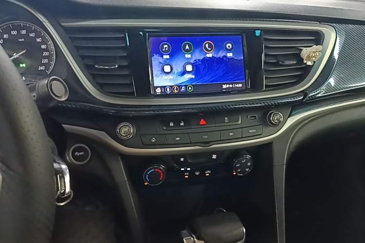 Used Buick GT 2021 Revised Version Flagship 1.5L Automatic Elite Edition Audio And AC Panel