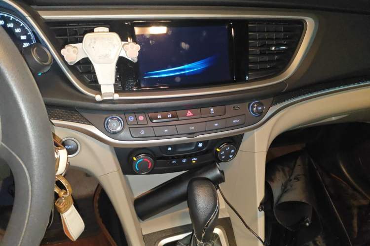 Used Buick GT 2021 Exemplar 1.5L Automatic Elite Version Audio And AC Panel