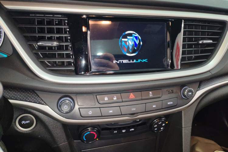 Used Buick GT 2021 Revised Version Flagship 1.5L Automatic Elite Edition Audio And AC Panel