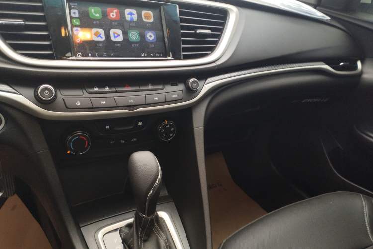 Used Buick GT 2021 Revised Version Flagship 1.5L Automatic Elite Edition Audio And AC Panel