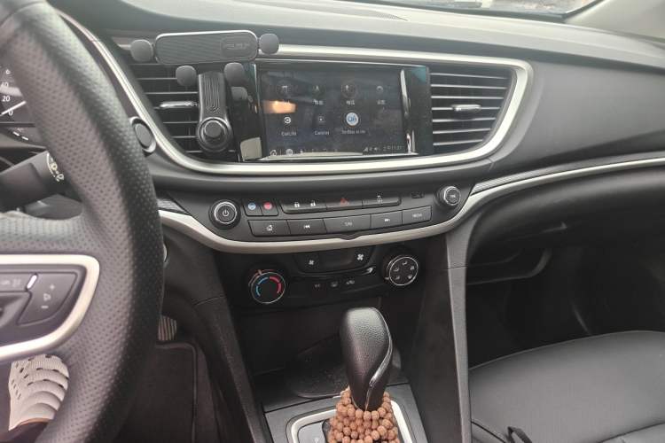 Used Buick GT 2021 Revised Version Flagship 1.5L Automatic Elite Edition Audio And AC Panel