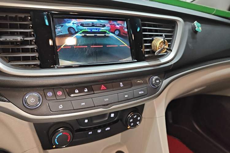 Used Buick GT 2021 Exemplar 1.5L Automatic Elite Version Audio And AC Panel