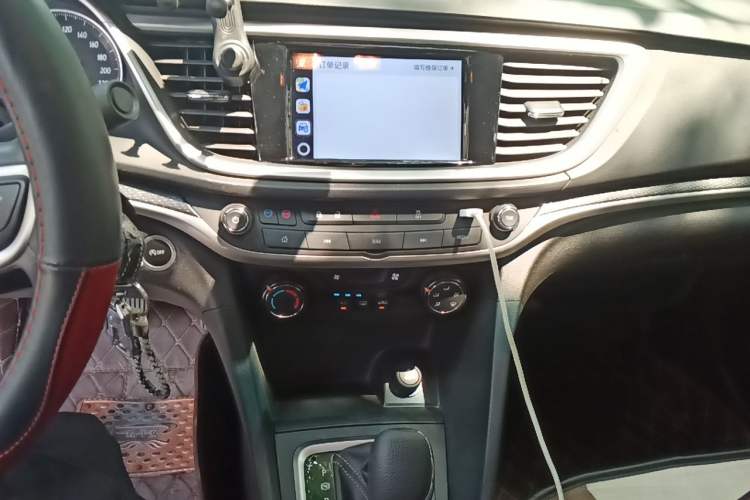 Used Buick GT 2021 Revised Version Flagship 1.5L Automatic Elite Edition Audio And AC Panel
